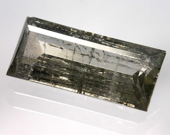 ZOISITE - Collectors faceted Zoisite from Pakistan.