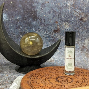 Howl's Journey Fragrance Roller Book Inspired Coconut Oil Based Roller Ball Perfume Howl's Moving Castle, Juniper Oak Moss Scent Unisex Gift