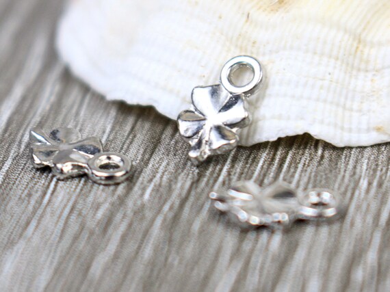ZORVUJI 40 Glücksbringer Anhänger Set - Kleeblätter, Marienkäfer, Chili - Für Schmuck Und DIY Projekte