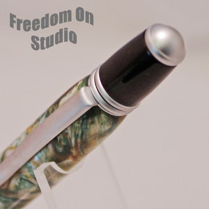 Twist Pen - grün und Gold Wirbel Acryl
