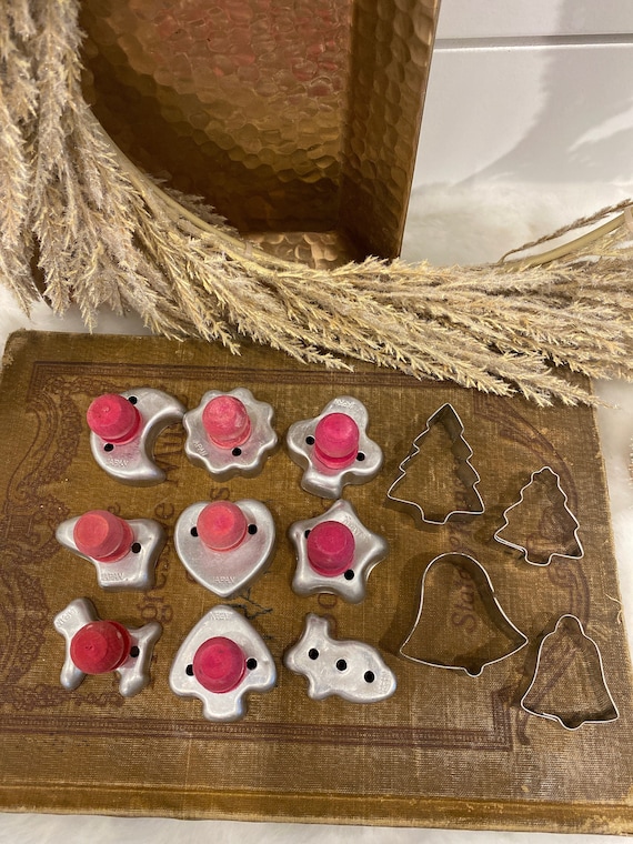 Vintage Small Cookie Cutters, Vintage Pink Cookie Cutters, Christmas Cookies,  Christmas Gift, Housewarming Gift, Stocking Stuffer, 