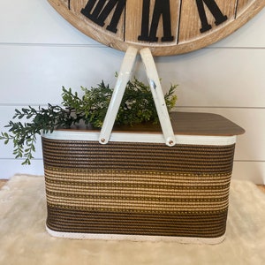 Vintage  Picnic Basket, Vintage Woven Picnic Basket, Vintage Minimalist storage, Vintage Brown and White Basket, Vintage Woven Basket