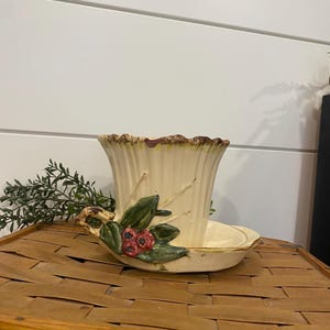 Vintage McCoy Planter: Berries & Leaves, 1950s Pottery