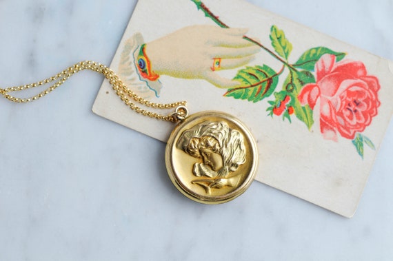 Antique Gold Filled Locket with Victorian Woman H… - image 4