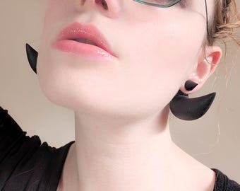 Pendientes de cuerno negro