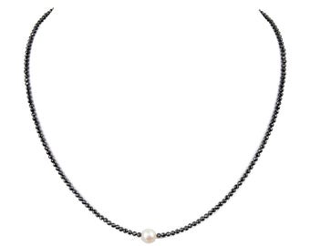 Spinel - Parelketting - Zwarte ketting met parel - Zwarte spinel met zoetwaterparel en 925 zilveren sluiting - Edelsteenketting
