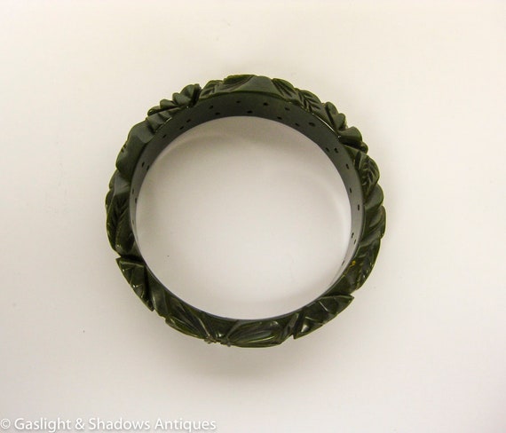 Bakelite Olive Green Deeply Carved Vintage Bracel… - image 6