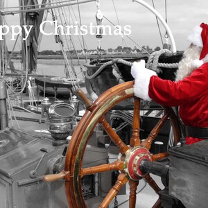 Weihnachtskarte.  Vater Weihnachten auf einem Maldon Barge Essex. (619)