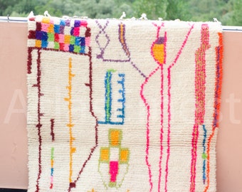 Handmade Moroccan Azilal Rug, Handwoven Wool Berber Carpet. REFP001
