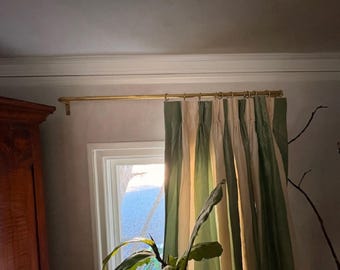 Bastone per tenda da caffè in ottone non laccato con anelli in ottone massiccio