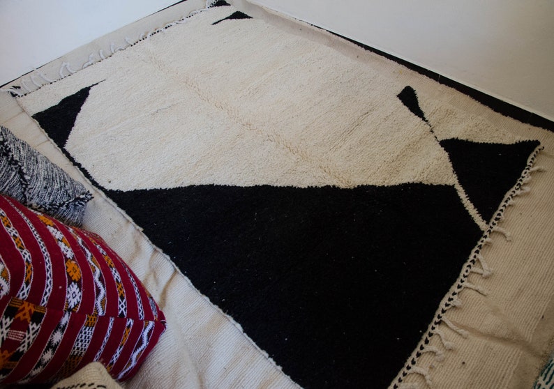 Moroccan Boho Rug Black and White Berber Wool Rug HAA21021 Etsy