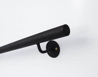 Handcrafted Wrought Iron Handrail – Minimalist Linear Design, 30 mm Diameter, Matte Black Finish