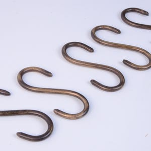 Solidne mosiężne haki w kształcie litery S – wykończenie w kolorze antycznego brązu – kuchnia, szafa, wiszące przechowywanie