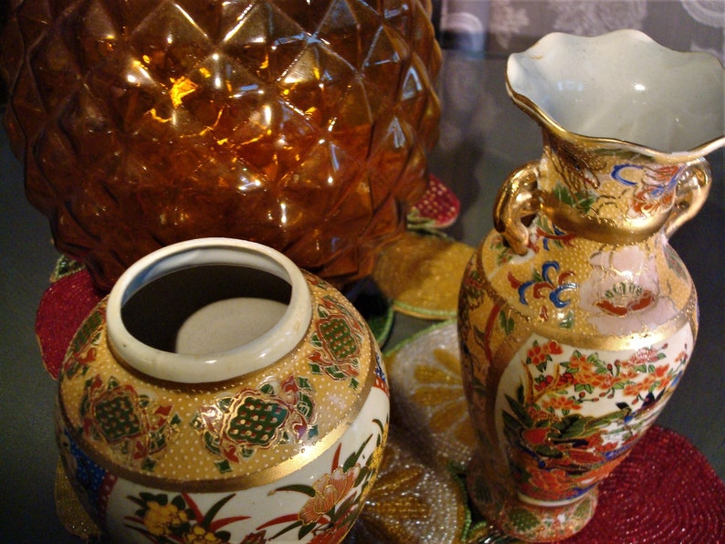 Great Vintage Condition!! Vintage ORIENTAL DECOR TRIO Sweet Collection of Oriental Designed Decor Pieces: Vase Urn /& Planter
