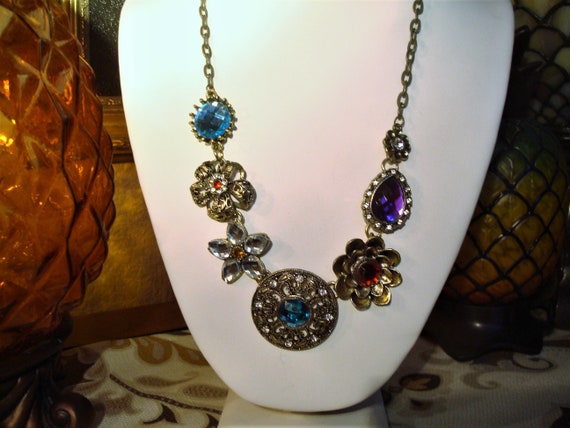 Vintage REPRODUCTION ANTIQUE NECKLACE - Faux Mult… - image 1