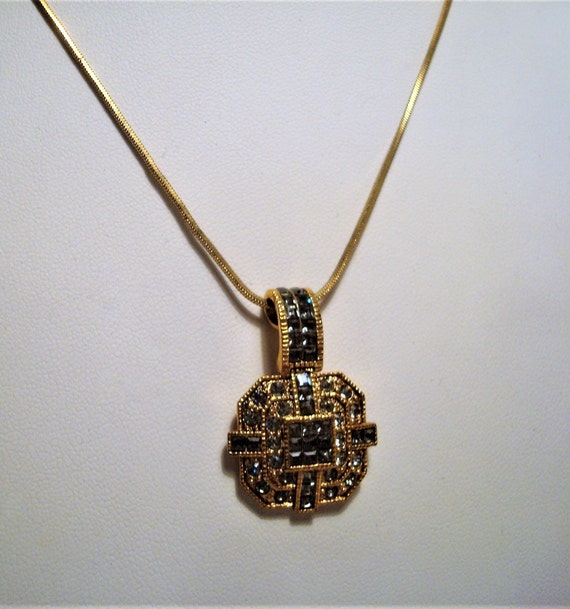 Vintage BUTLER PENDANT NECKLACE - Butler Crystal C