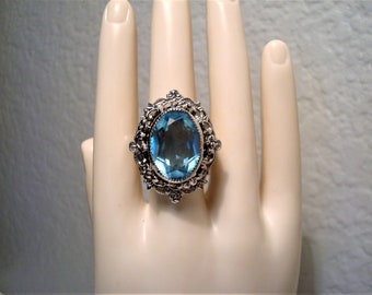 Vintage W.D. BLUE STONE RING - Whiting & Davis Blue Faceted Glass Stone, Ornate Silver Plated Setting and Adjustable Band