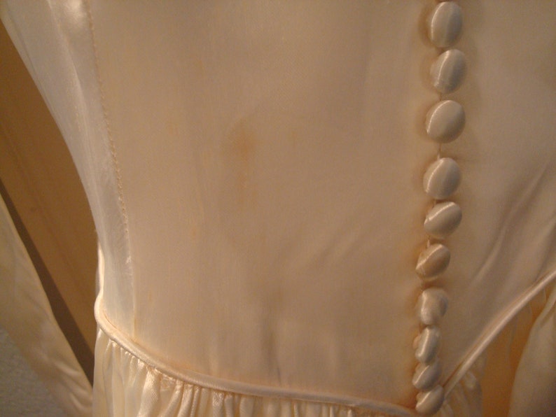 Great Vintage Condition!! Vintage MAURER WEDDING DRESS By Maurer Original Satin Ivory Size Small Beaded Collar Wedding Dress