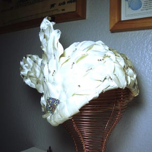 George Zamau’L white hat with flowers & rhinestones. Original GEORGE ZAMAU main image 3