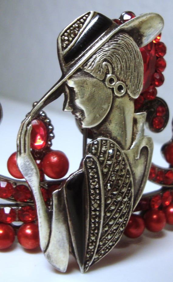 Vintage DECO LADY BROOCH - Unique Marcasite & Ony… - image 10