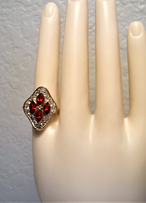 Vintage ATTWOOD & SAWYER Gold Plated Ruby Crystal Ring, Size 9 View 3