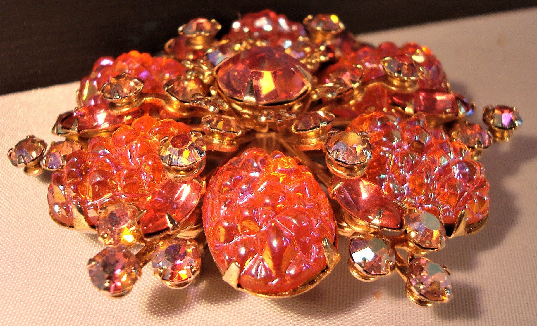 Vintage RED RHINESTONE BROOCH Large Sparkling Pink Dimpled Etsy