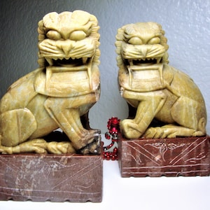 Vintage STONE FOO DOGS - Pair of Carved Stone Oriental Foo Dog Statues/Bookends - Measure 6&quot; High - 3.5&quot; Long