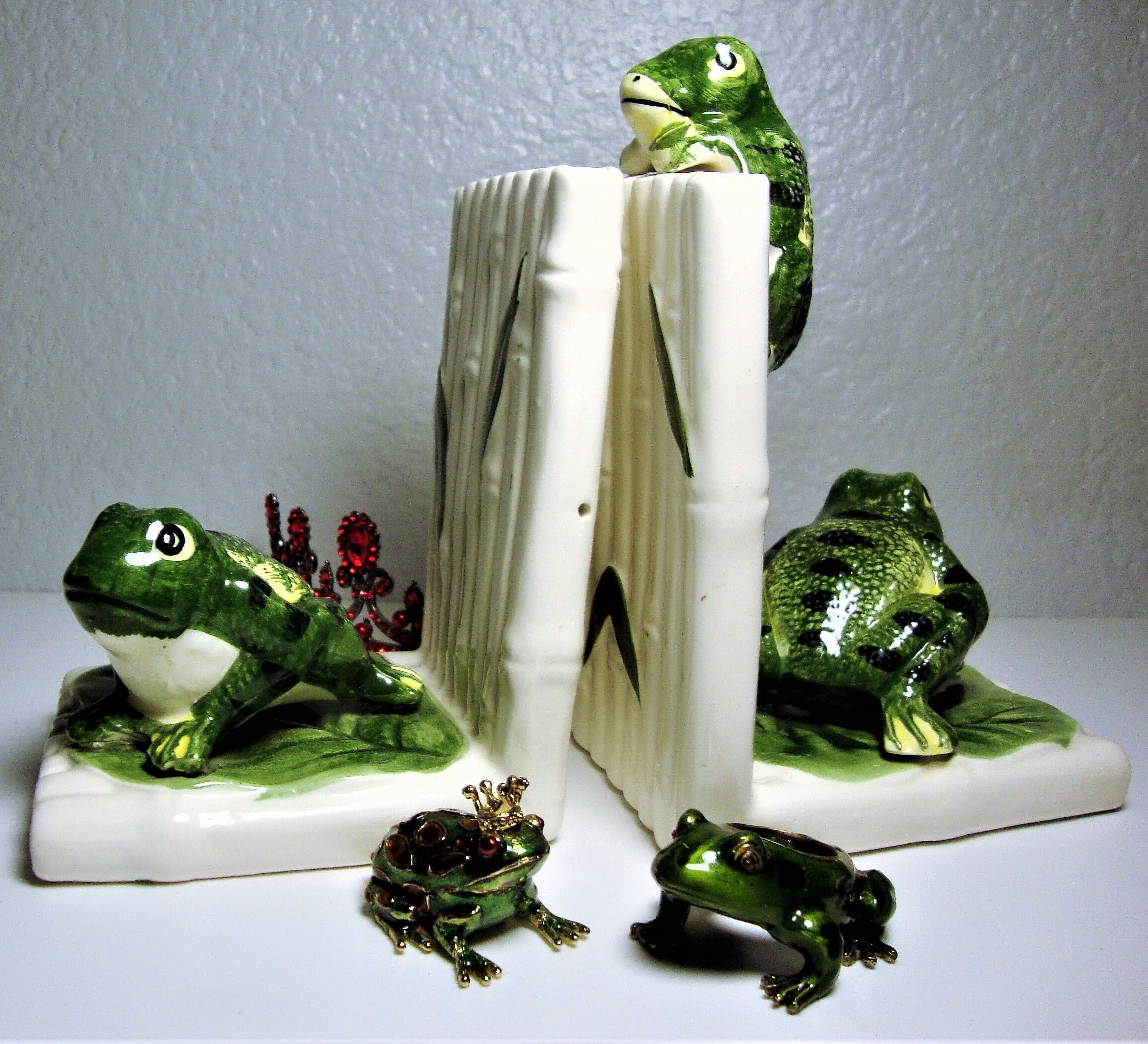 Vintage Frog Decor Gift: Enesco Bookends, Monet Trinket Box