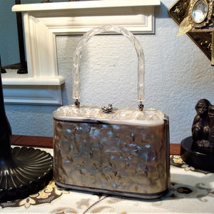 Vintage LUCITE BOX PURSE - Lucite Handle & Carved Lid Box Purse - Pearlized Taupe-Brown Side Panels