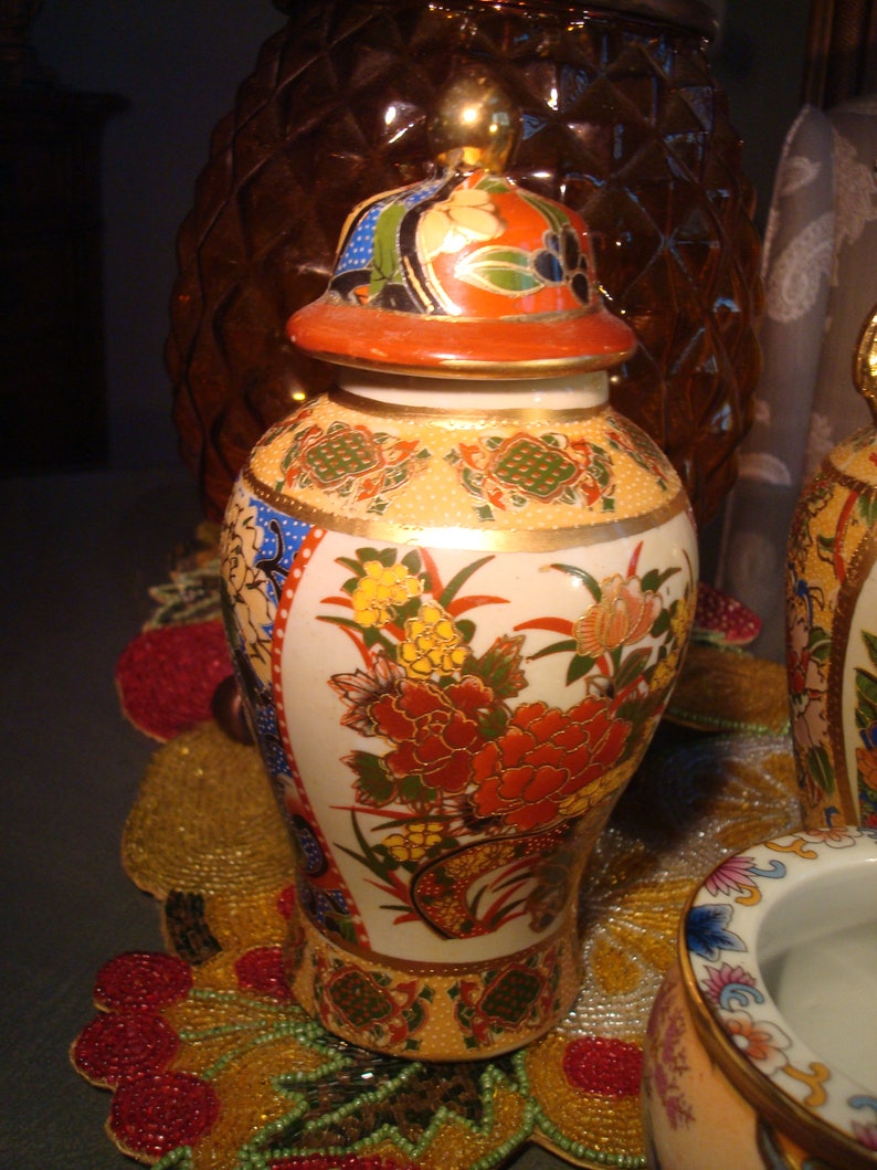 Great Vintage Condition!! Vintage ORIENTAL DECOR TRIO Sweet Collection of Oriental Designed Decor Pieces: Vase Urn /& Planter