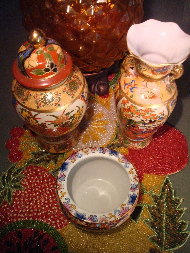 Great Vintage Condition!! Vintage ORIENTAL DECOR TRIO Sweet Collection of Oriental Designed Decor Pieces: Vase Urn /& Planter