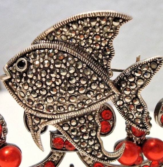 Vintage MARCASITE FISH BROOCH - Marcasite & Sterl… - image 2