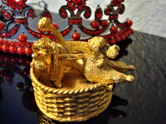 Vintage POODLE RING & RINGHOLDER - Gilded Poodle w