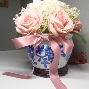 Vintage CHINOISERIE ROSE ARRANGEMENT - Fabric Pink Roses, White Hydrangea & Faux Baby&#39;s Breath - Blue/White Porcelain Flower Pot Arrangement