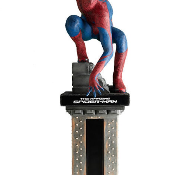Sony The Amazing Spider-Man P4 On Base Life Size Statue