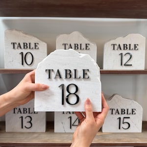 White Marble Stone Wedding Table Numbers, Marble Sign, Natural Stone Table Numbers, Rustic Table Decor, Wedding Signs, Modern Wedding Decor