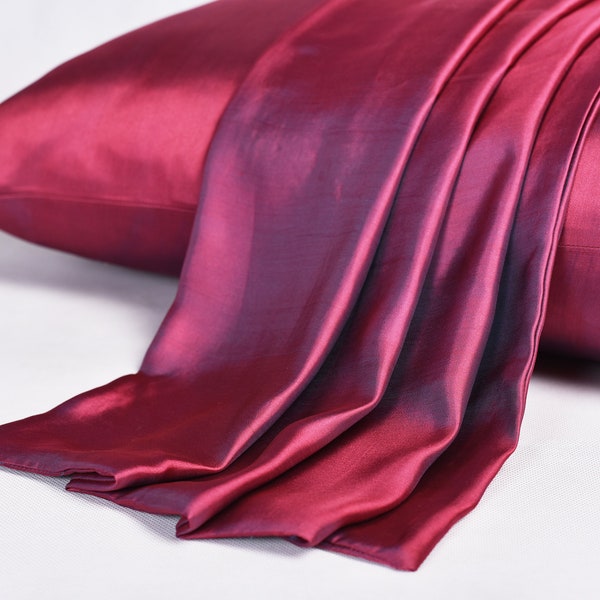 1 PAIR  Silk Pillowcase.25 Momme. 100% Pure Mulberry. Cares for Your Hair and Complexion Standard Size.Envelope Closure-Red wine (Pack of 2)