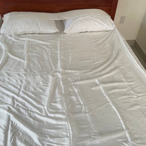 DOUBLE 100% MULBERRY SILK sleeping bag ( Buy 2 get 1 scarve silk )- White