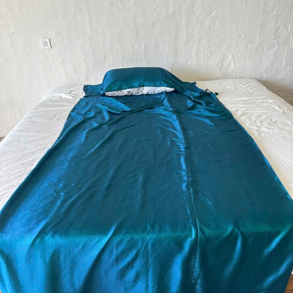 Silk Sleeping Bag – 100% Mulberry Silk (47 x 98 inches, Single)