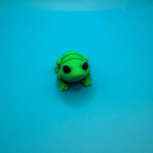 Mini Tiny Baby Frog Articulated 2 inches long, Zou3D, Sensory, Gift, Stress Relief, Anxiety, Autism