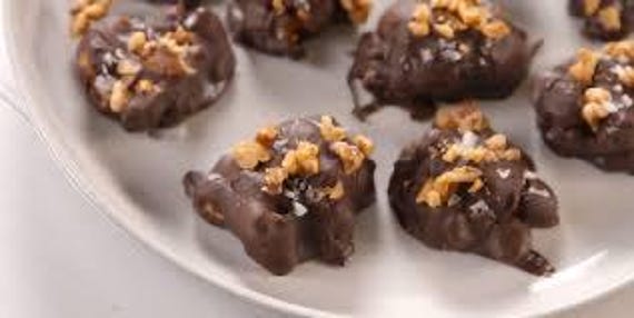 Chocolate over walnuts