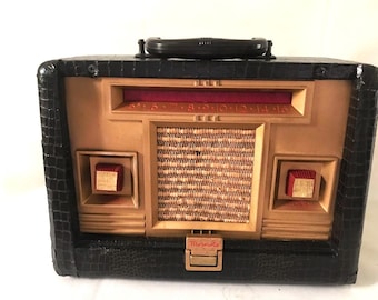 Vintage Deco 1947 Motorola Radio Model 67-L-11 Now Bluetooth Speaker Looks Great Free Shipping