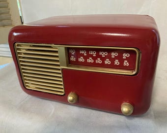 1941 Unico Radio 63503: Dark Red & Gold Bluetooth Speaker (MCM Style)
