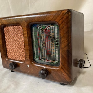 Vintage Deco 1947 Australian Forbes 250 Radio Beautiful Veneer Now Bluetooth Free Shipping