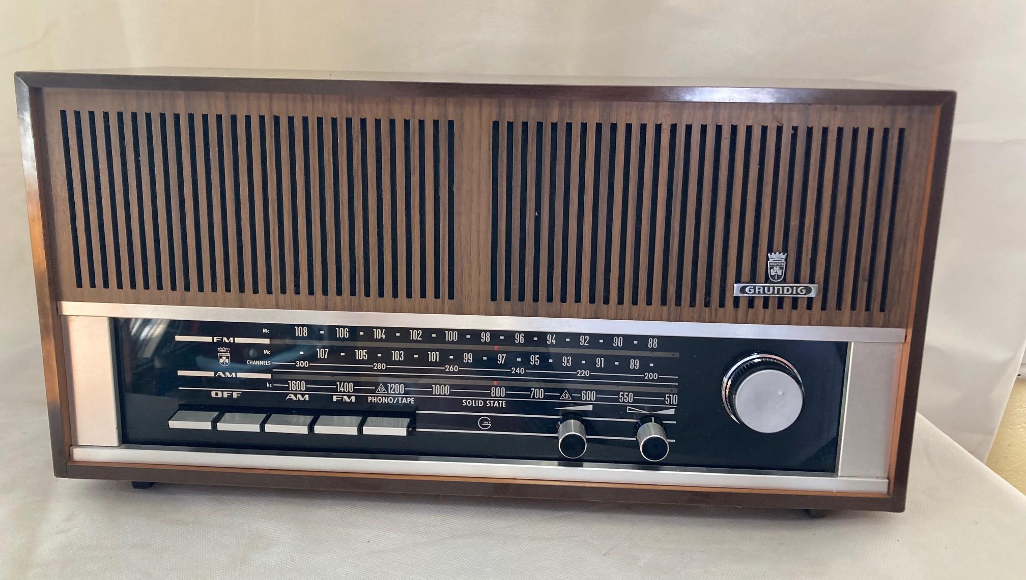 Vintage 1969 Grundig Radio: MCM Walnut AM/FM with IPod Cable Free Shipping