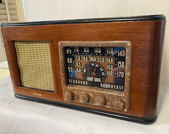 Vintage Deco 1942 Sonora Radio Model LWU 181 Bluetooth Speaker Beautiful Wood Free Shipping