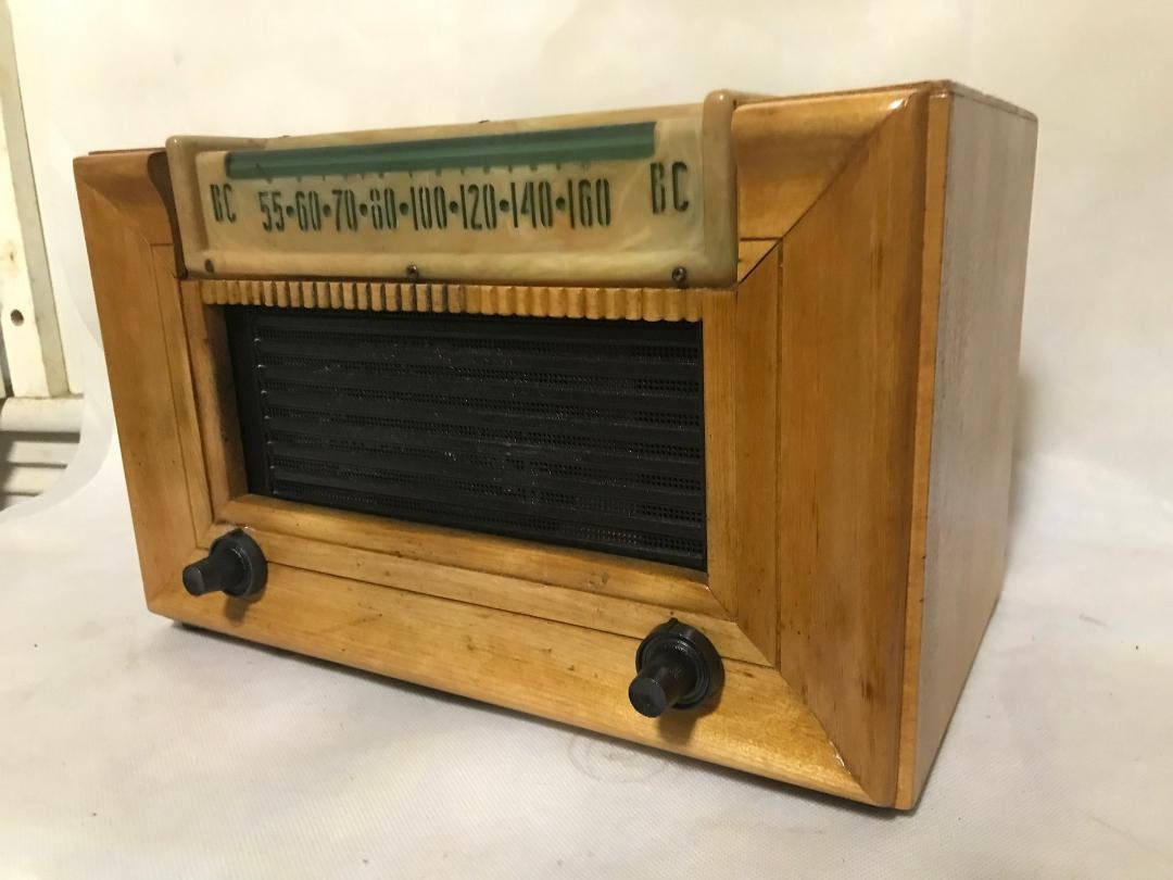 Vintage Deco 1946 Motorola Radio Model 67 X Now Bluetooth Speaker