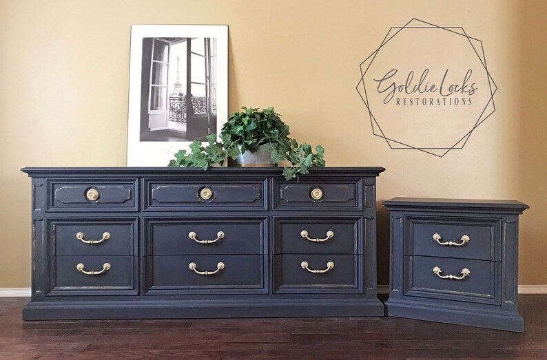 Sold Refinished Thomasville 9 Drawer Dresser And Nightstand Etsy