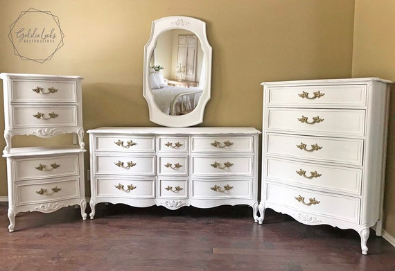 Sold Vintage Dixie 5 Piece French Provincial Bedroom Set
