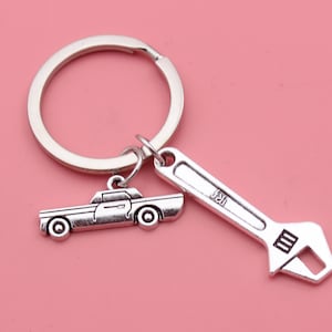 Wrench keychain,Wrench and Car keyring,Mechanic&#39;s Keychain.Dad keychain,Father&#39;s day gift,Gift for DAD,Birthday gift